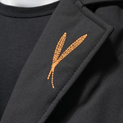メンズダウン 【2025年冬新作】ヨーロッパテイストを纏う。刺繍入りショートダウンジャケット