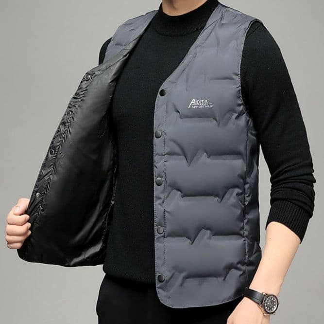 メンズダウン【2025年新作】襟なしVネックダウンベスト – スタイリッシュであたたかく