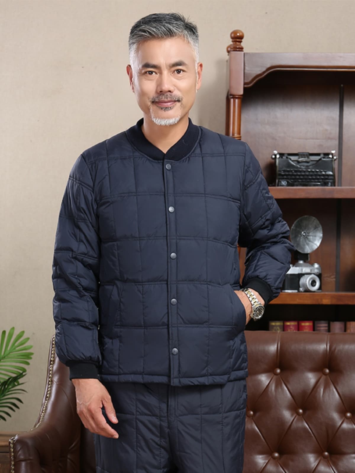 メンズダウン 　着回ししやすく、使い勝手の良いメンズダウンインナージャケット。