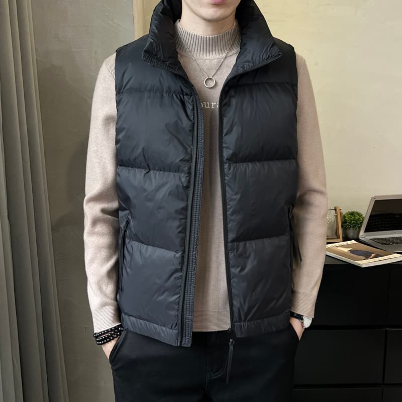 メンズダウン 冬の定番 軽量 中綿ベスト